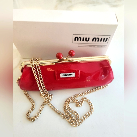 GWP Handbags - Kiss Lock Cherry Red Novelty Bag With Crossbody Chain